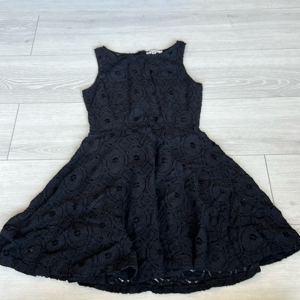 BB Dakota size 4 black dress